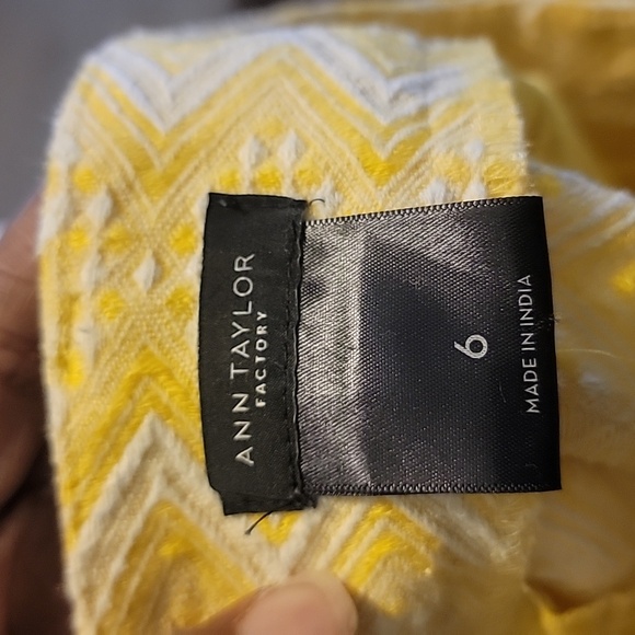 Ann Taylor tribal print shorts with front pockets - Picture 7 of 8